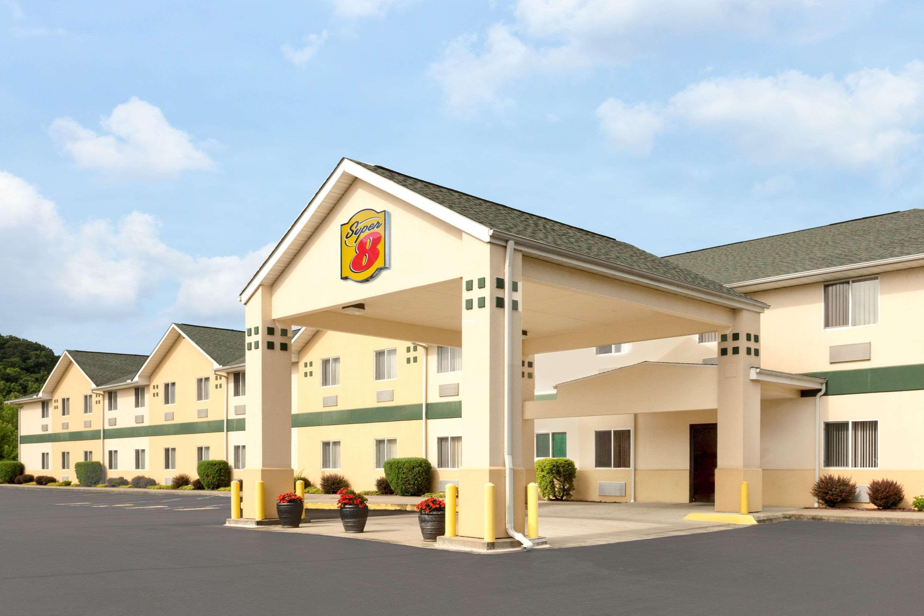 Super 8 By Wyndham Athens Hotel Exterior photo